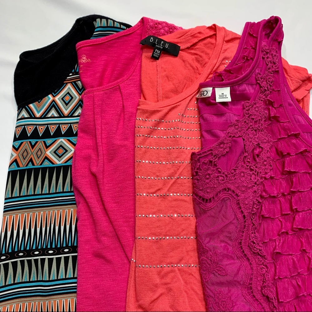 🩷 4 Piece Bundle Tops Size Medium & Medium Petite
